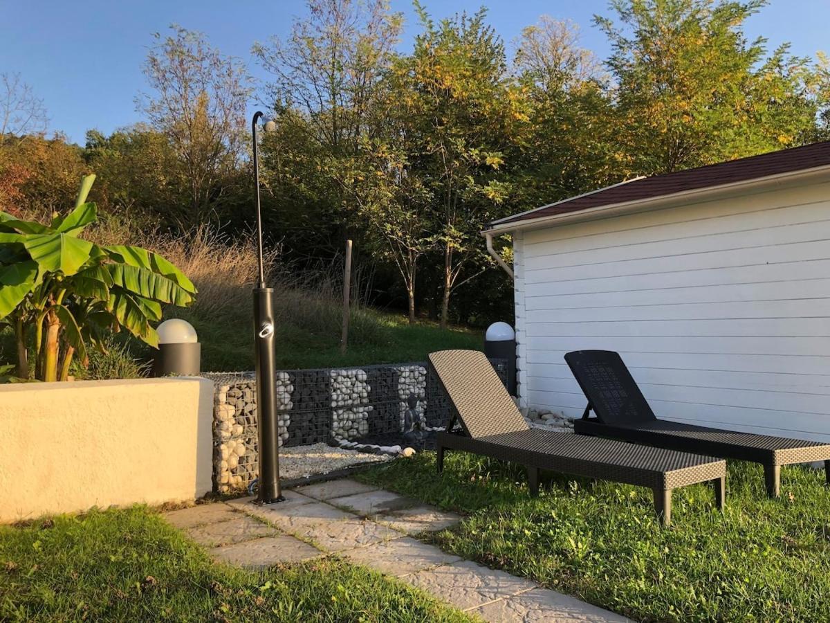 Maison De Vacances Avec Ses Petits Chalets Aouste-sur-Sye ภายนอก รูปภาพ