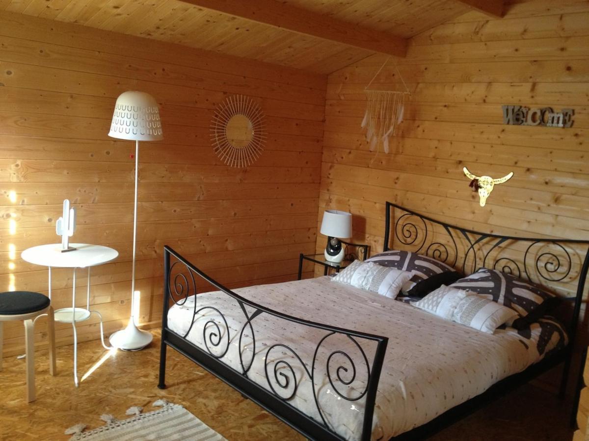 Maison De Vacances Avec Ses Petits Chalets Aouste-sur-Sye ภายนอก รูปภาพ